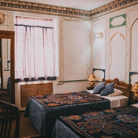 Minzifa Inn بخارى المظهر الخارجي الصورة